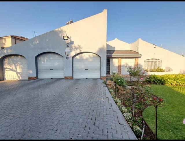 3 BEDROOM HOUSE FOR SALE IN MEYERTON EXT 6